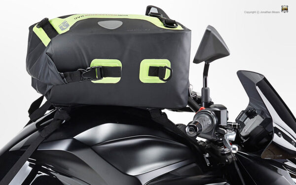 Givi WP406 20 Lt Waterproof - Image 2