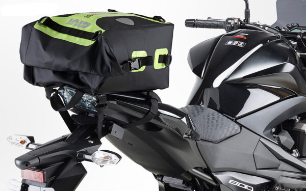Givi WP406 20 Lt Waterproof - Image 3