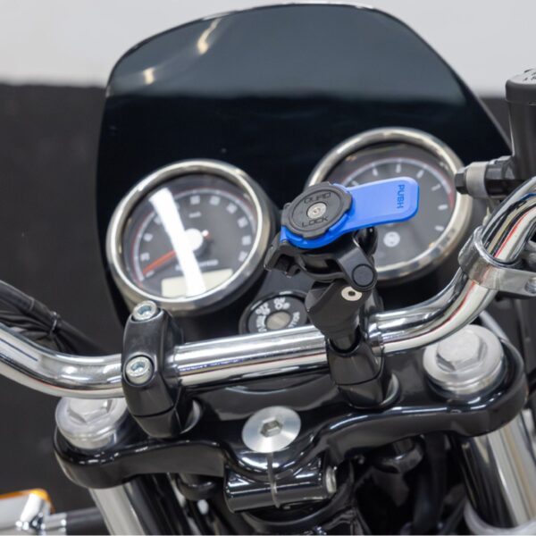 ⁦Quad Lock Motorcycle Handlebar Clamp Bolt Mount⁩ - الصورة ⁦3⁩